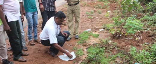 Moodbidri : Gang attack on 2 members of band team at Handelu